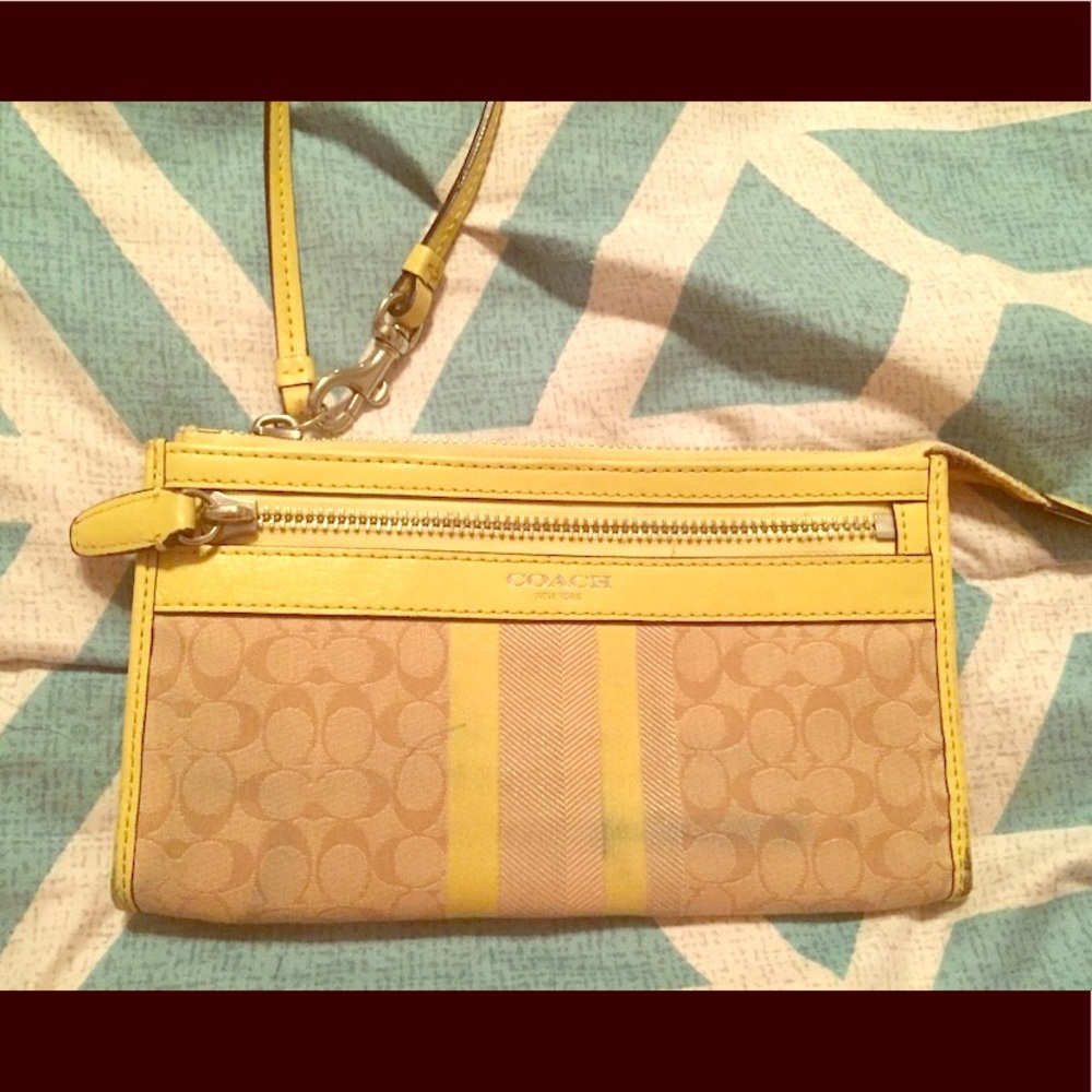 Original Coast wristlet